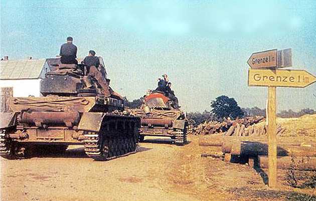 german_tanks_at_polish_border.jpg